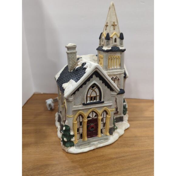Village Square Porcelain Lighted Church 1995 Christmas Mervyns - Picture 6 of 15
